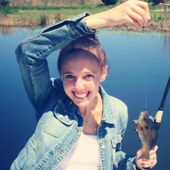 Meet your Posher, Katie - Picture 2 of 3